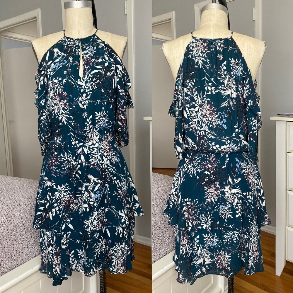 Womans Parker printed flowy dress in size XS. Dark teal color.